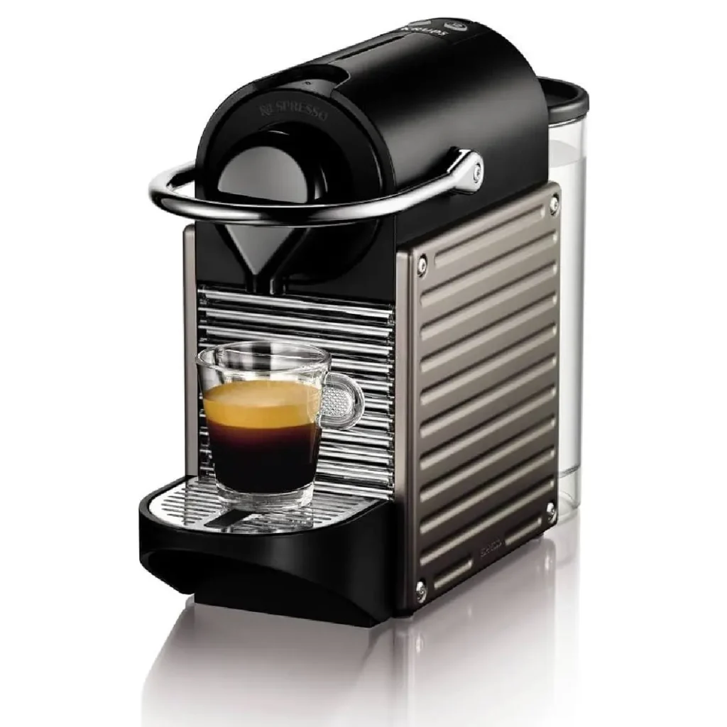 Кофемашина Nespresso, приготовление эспрессо.